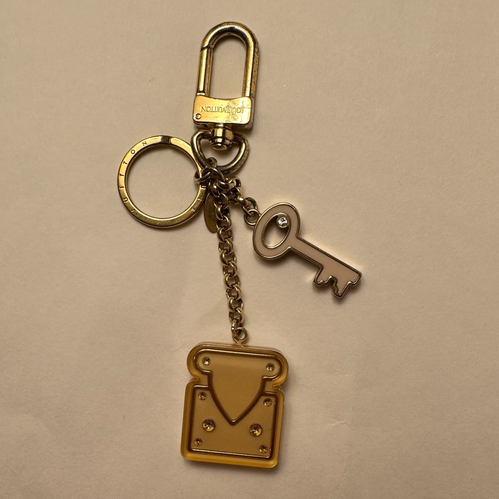 Louis Vuitton Confidence Lock and Key keychain/key fob | EXTREMELY RARE.